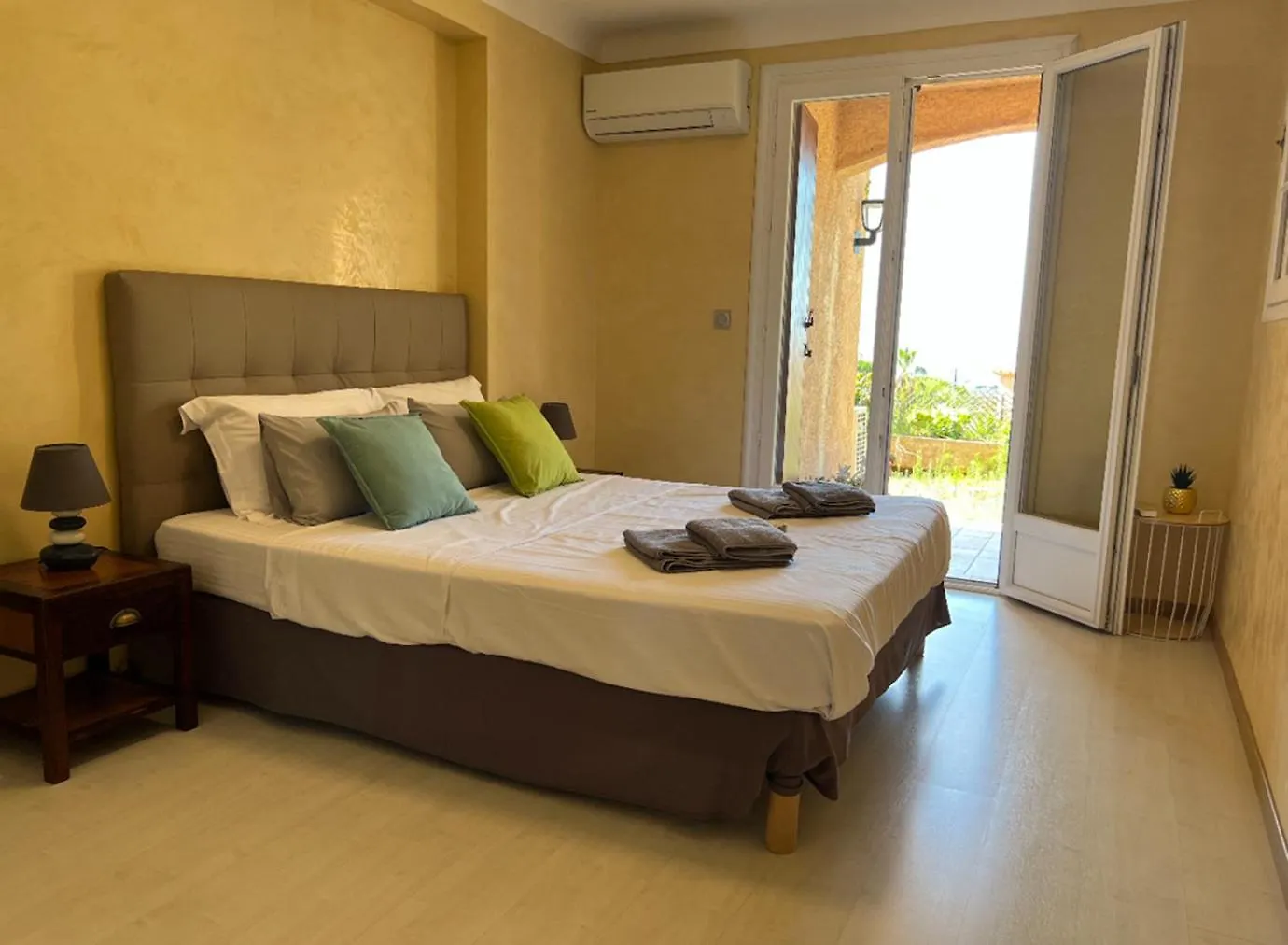 Charming Villa-Appartement With A View On The Sea Of 95 M2 Cannes Apartment