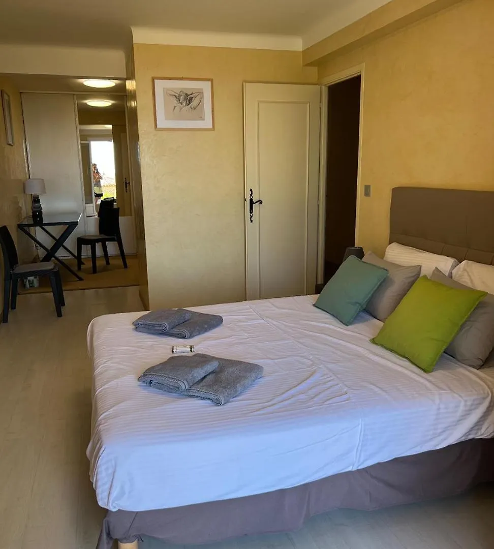 Charming Villa-Appartement With A View On The Sea Of 95 M2 Cannes 0*,  France