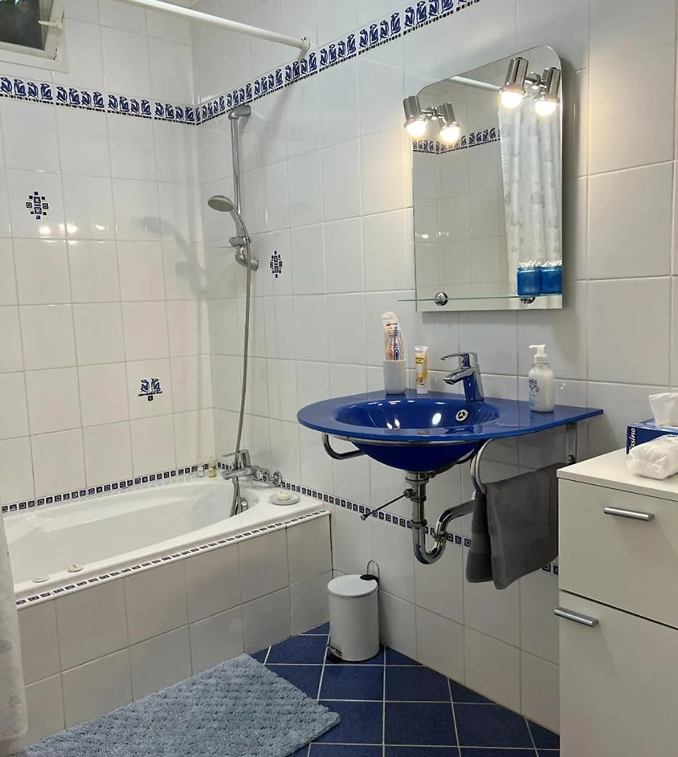 Charming Villa-Appartement With A View On The Sea Of 95 M2 Cannes 0*,