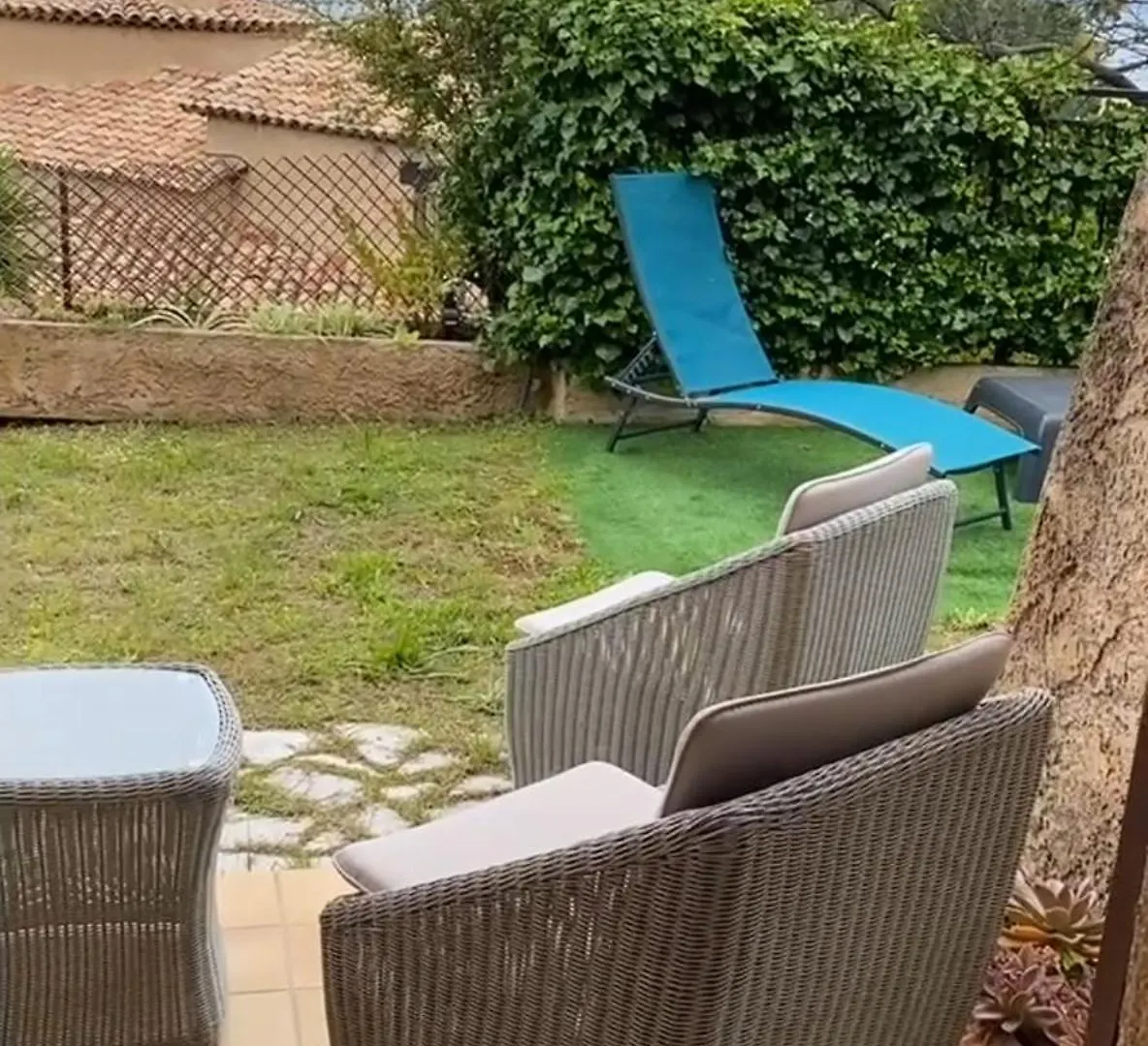 Charming Villa-Appartement With A View On The Sea Of 95 M2 Cannes